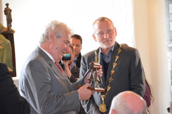 První den své návštěvy v kraji putoval prezident Miloš Zeman po Hradci Králové