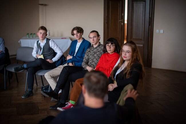 Obrazem: Broumovské diskuse hostily významné osobnosti