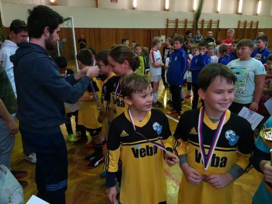 První zimní úspěch fotbalistů Slovanu. Starší přípravka třetí ve Vamberku 