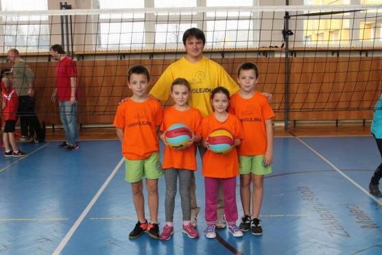 Barevní volejbalisté hráli v Novém Městě nad Metují