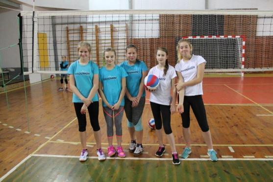 Začala sezóna "barevného" volejbalu. Jeden z turnajů se hrál i v Broumově