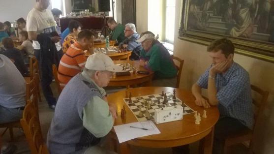 Broumovskou klášterní Kreslírnou znělo: šach - mat