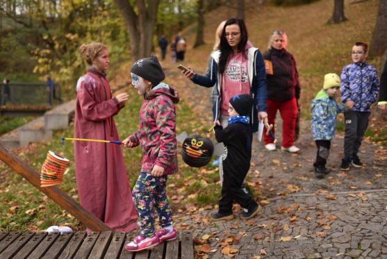 Ve čtvrtek se uskutečnil sedmý ročník Strašidelné Alejky