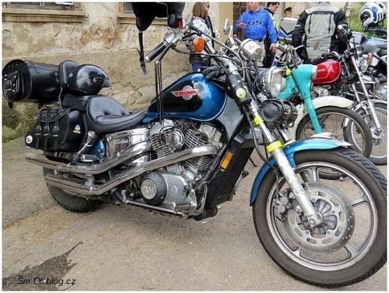 Motorkáři si nechali požehnat své stroje