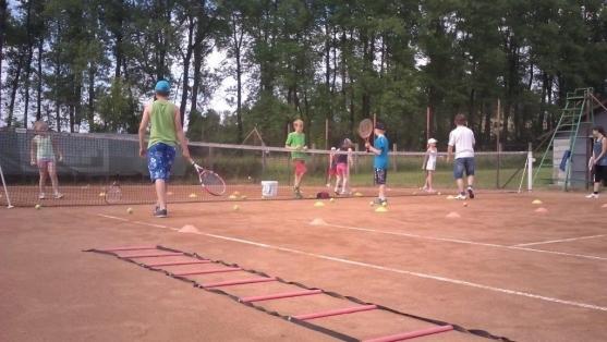 Hitem léta je tenisová školička