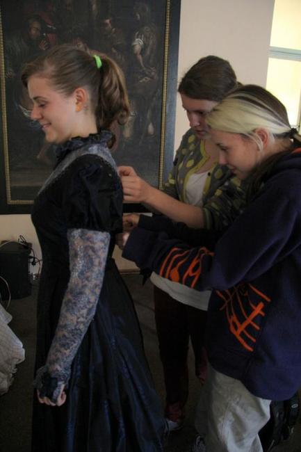Studenti gymnázia se na chvíli stali filmovými kostyméry a vizážisty