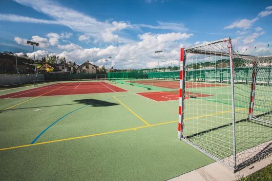 V Polici nad Metují zahajuje provoz Víceúčelové sportoviště