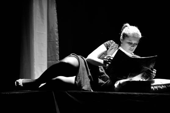 Slovenská herečka Andrea Kerestešová vystoupila v Broumově v divadelním představení Dekameron