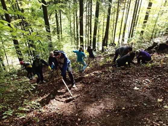 Hronovští osmáci nešli do školy, chtěli pracovat