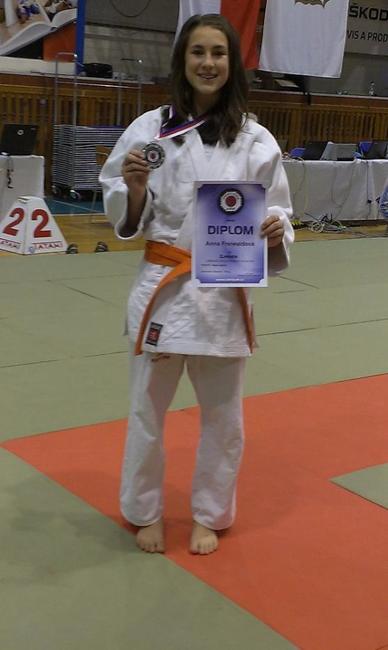 Gymnazistka Anna Freiwaldová se stala vicemistryní České republiky v judu