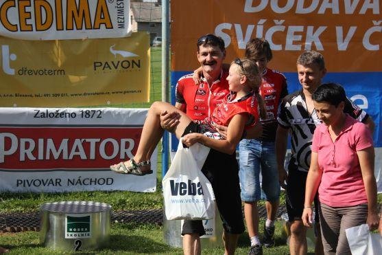 Na start cyklistického závodu Okolo Broumova se postavilo 194 závodníků