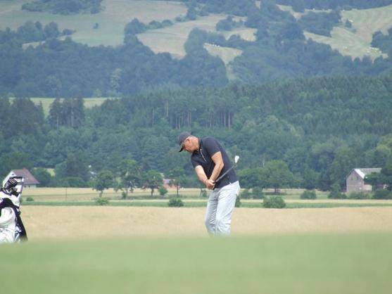 Vítěz golfového Praporkového turnaje došel až na 20. jamku