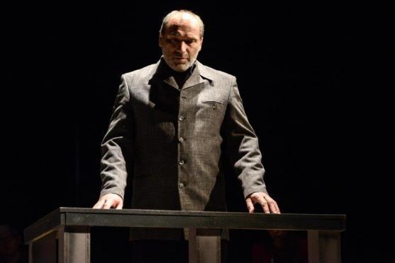 Soudní proces v Městském divadle!