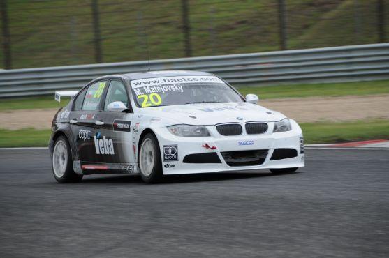 Automobilový závodník Michal Matějovský testoval vůz pro závody na Sicílii