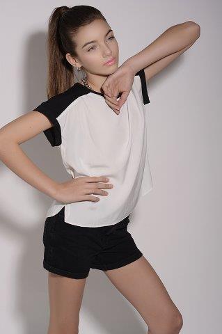 Nelly Řehořová z Police nad Metují se pilně připravuje na své první CD