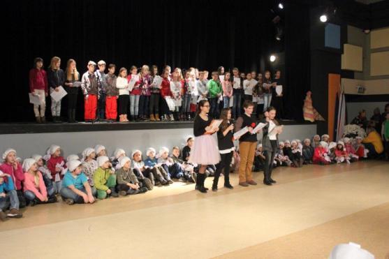 Broumovská Základní škola Hradební už deset let nacvičuje Vánoční ladění