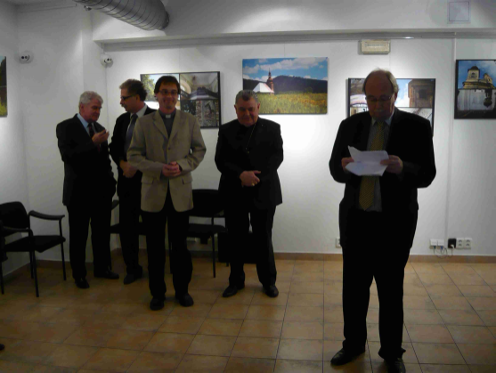 V Praze začala výstava fotografií broumovské skupiny kostelů TEMPUS FUGIT