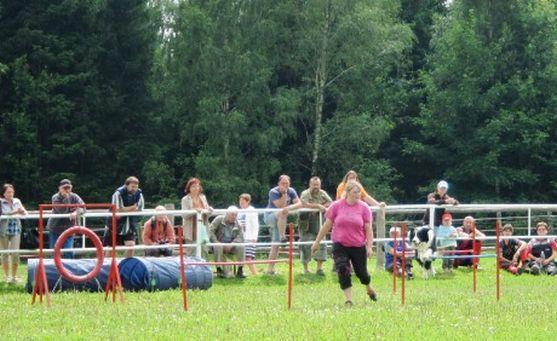 Psí parkur v Polici nad Metují zahajuje svoji činnost