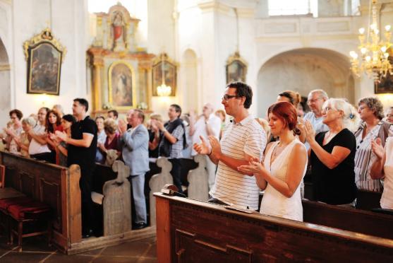 Koncert Kateřiny Englichové přilákal do kostela sv. Máří Magdaleny v Božanově tři stovky lidí 