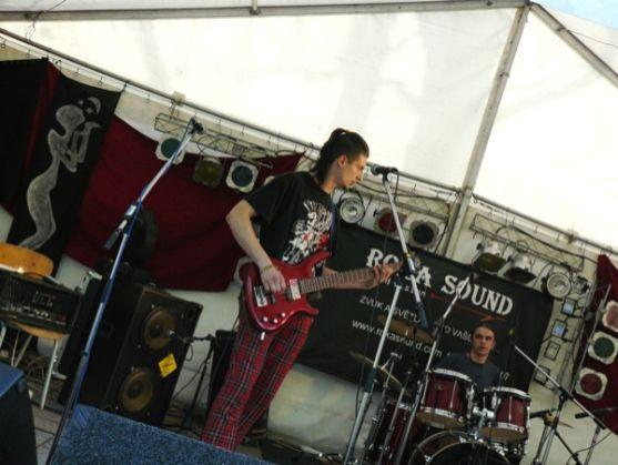 Studenti gymnázia v Broumově zvou na hudební festival Gymplfest, který si sami organizují 