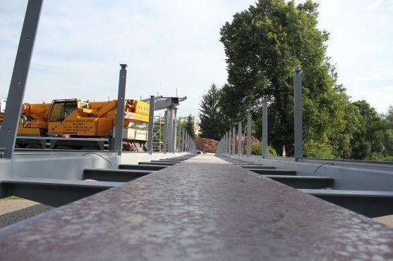 Lávka z Manor House k Hotelu Veba je na svém místě 