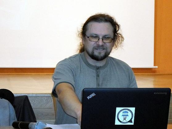 Svérázný prostor setkávání seniorů v Polici se uzavřel 