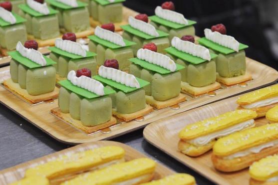 Když musíte vyklidit šatní skříň kvůli cukrářským přístrojům 