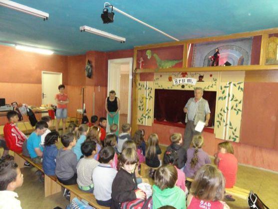 Celé Česko, včetně broumovské Masarykovy základní školy, četlo dětem 