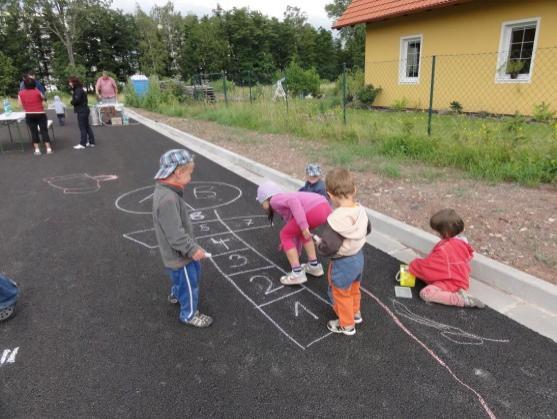 Občané poděkovali vedení města Broumov za novou ulici 
