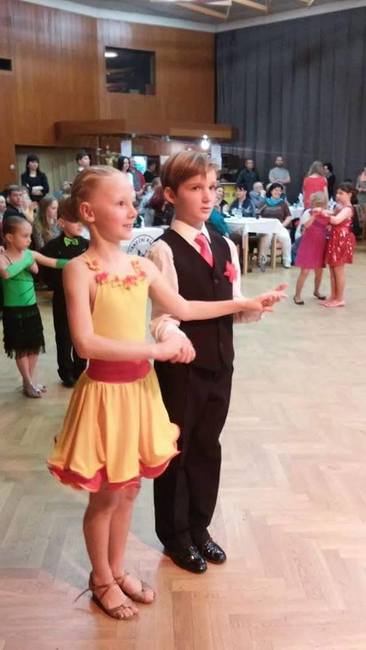 Broumovské taneční páry přivezly z Rychnova nad Kněžnou deset medailových umístění 