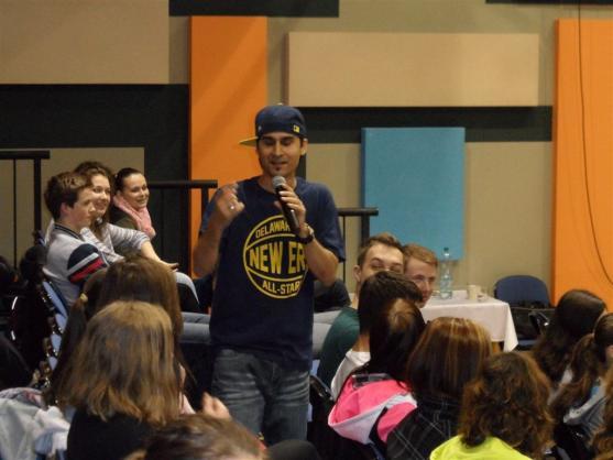 Radoslav Gipsy Banga nadchnul studenty broumovského gymnázia a Základní školy Hradební 