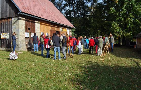 Drajborna měla skvělou atmosféru. Díla výtvarníků přilákala desítky lidí 