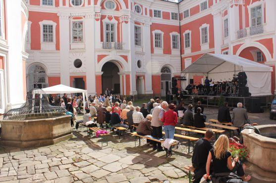 Veřejná ochutnávka vín Vinum et Cetera zahájila turistickou sezónu na Broumovsku 