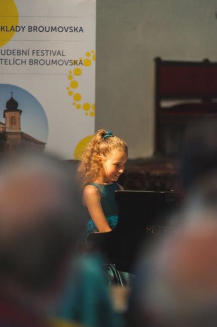 Kostel Nanebevzetí Panny Marie v Polici nad Metují se rozezněl druhým živým koncertem festivalu 