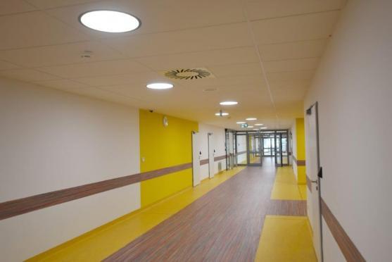 Královéhradecký kraj dokončil největší investici ve své historii. Náchodské nemocnici přibyly dva moderní pavilony 