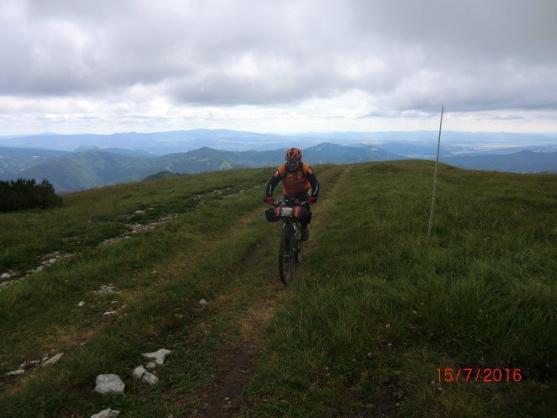 Šonovský starosta Vladimír Grusman absolvoval na kole extrémní non-stop ultramaraton