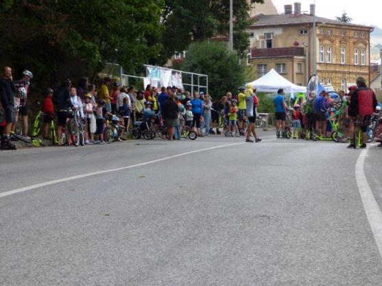 V Petrovických zatáčkách jezdilo vše, co mělo kolečka