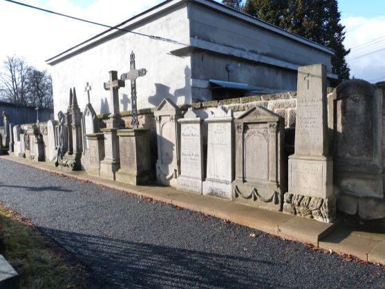 Broumovské hřbitovní náhrobky jsou součástí putovní výstavy Má vlast cestami proměn