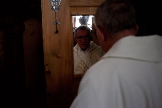 Nový želivský opat převzal požehnání z rukou královéhradeckého biskupa