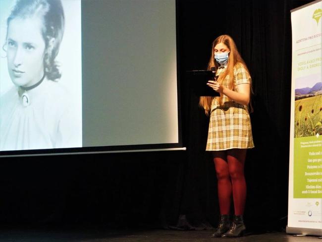 Děti na Broumovsku již potřetí zachránily příběhy místních pamětníků 