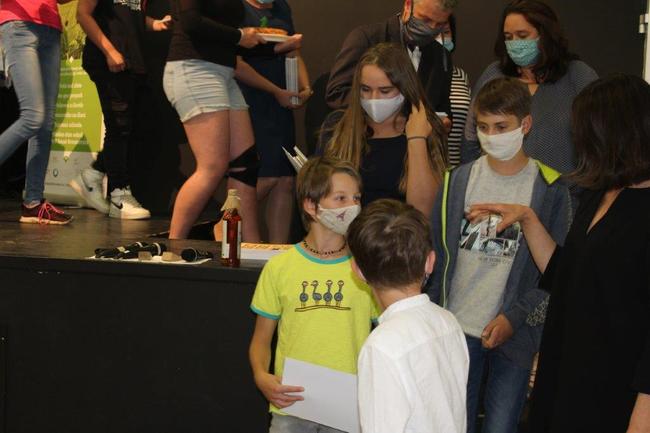 Děti na Broumovsku již potřetí zachránily příběhy místních pamětníků 