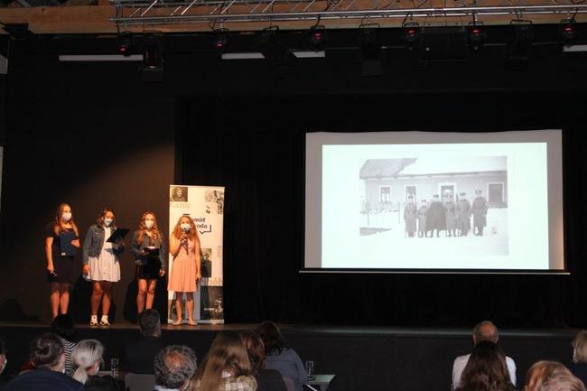 Děti na Broumovsku již potřetí zachránily příběhy místních pamětníků 