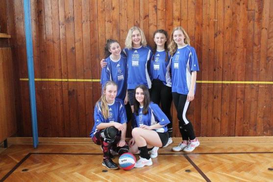 V březnu broumovští volejbalisté hráli tři turnaje