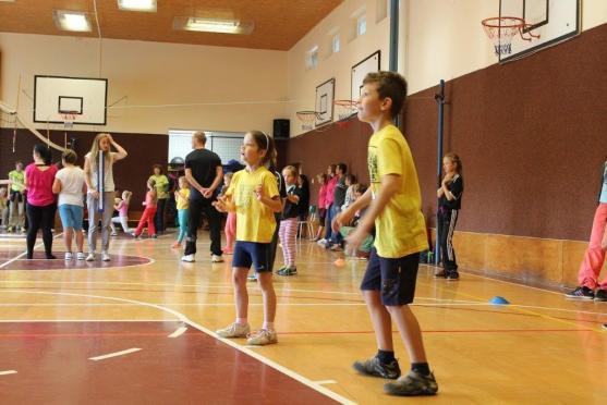 Na turnaji barevného volejbalu se dařilo broumovským týmům