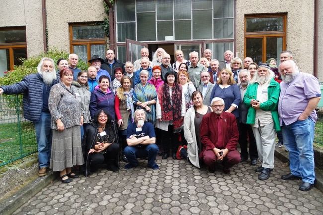 Dnů poezie v Broumově se zůčastnilo 48 autorů z Čech, Polska, Slovenska, Litvy a Řecka