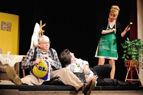 Bláznivou komedii z České Skalice hostilo broumovské divadlo