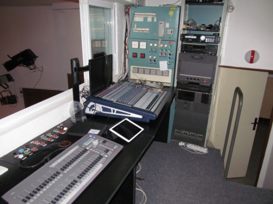 Rekonstrukce ozvučení divadla v Polici nad Metují