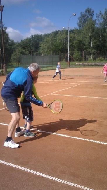 Hitem léta je tenisová školička