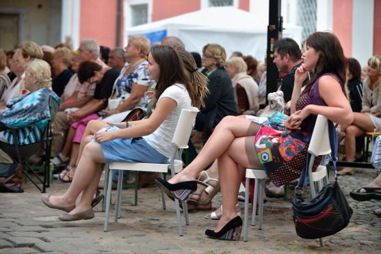 Starosta města Broumova slavnostně zahájil festival Malé letní divadlení