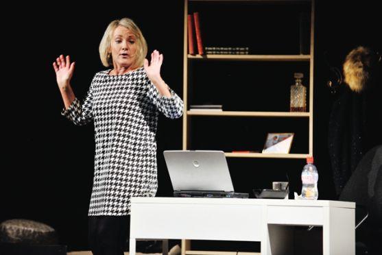 Hradecké Klicperovo divadlo uvedlo v Broumově hru Žárlivost